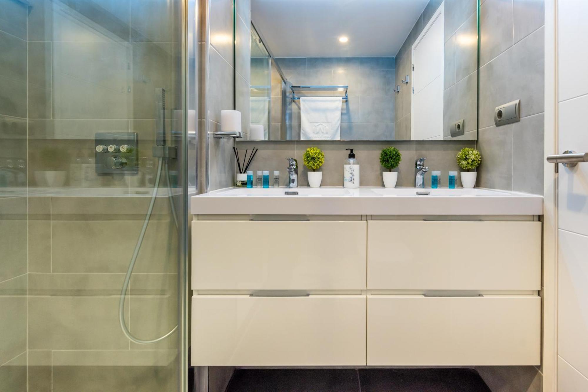 Wintowinrentals Executive Apt In Ocean House Complex Torremolinos Buitenkant foto