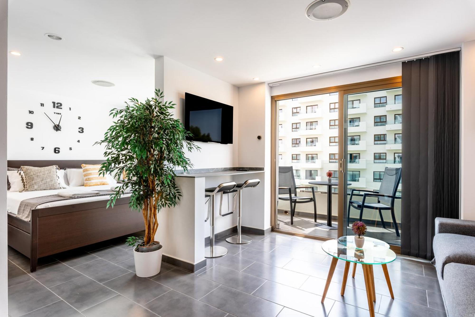 Wintowinrentals Executive Apt In Ocean House Complex Torremolinos Buitenkant foto