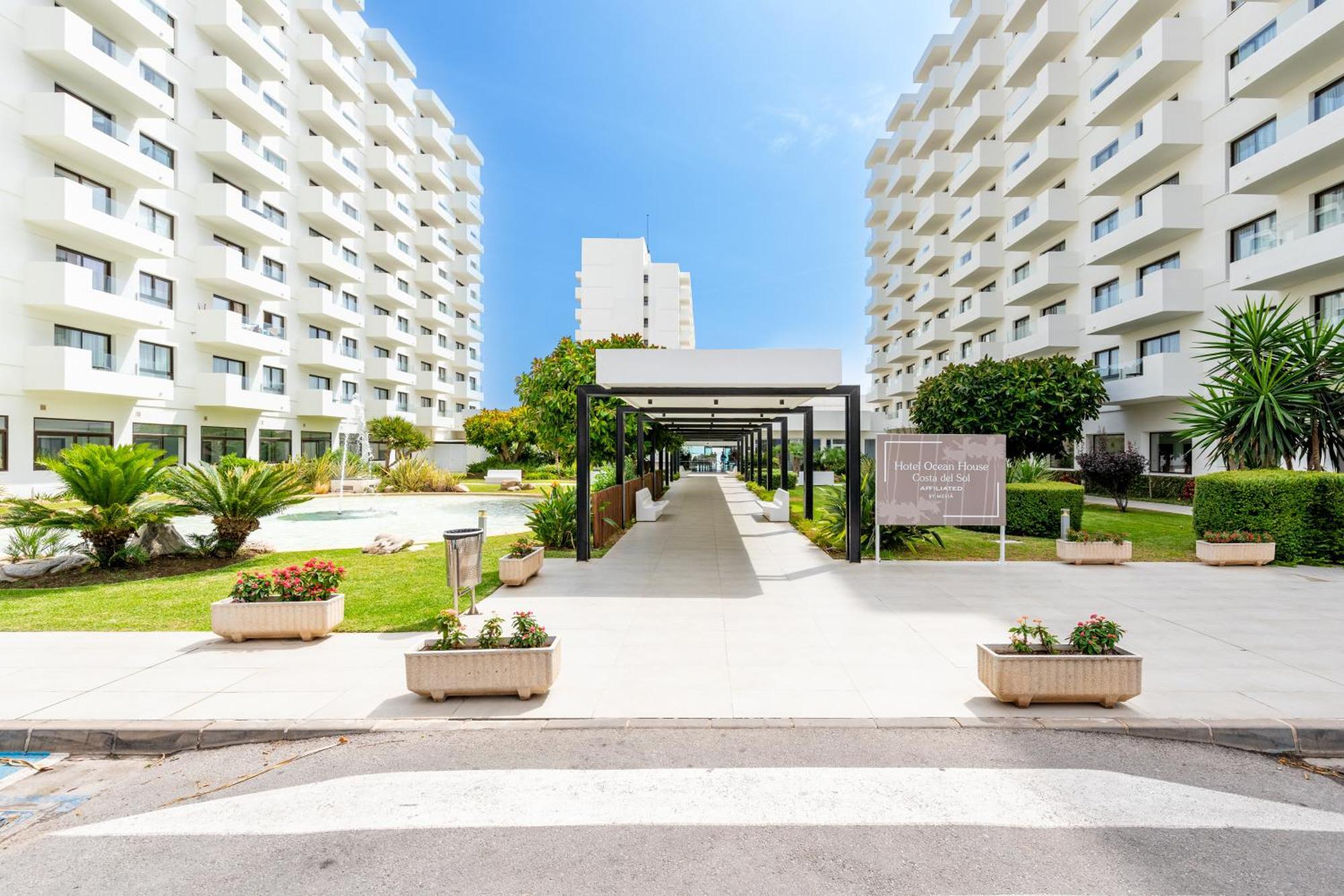 Wintowinrentals Executive Apt In Ocean House Complex Torremolinos Buitenkant foto