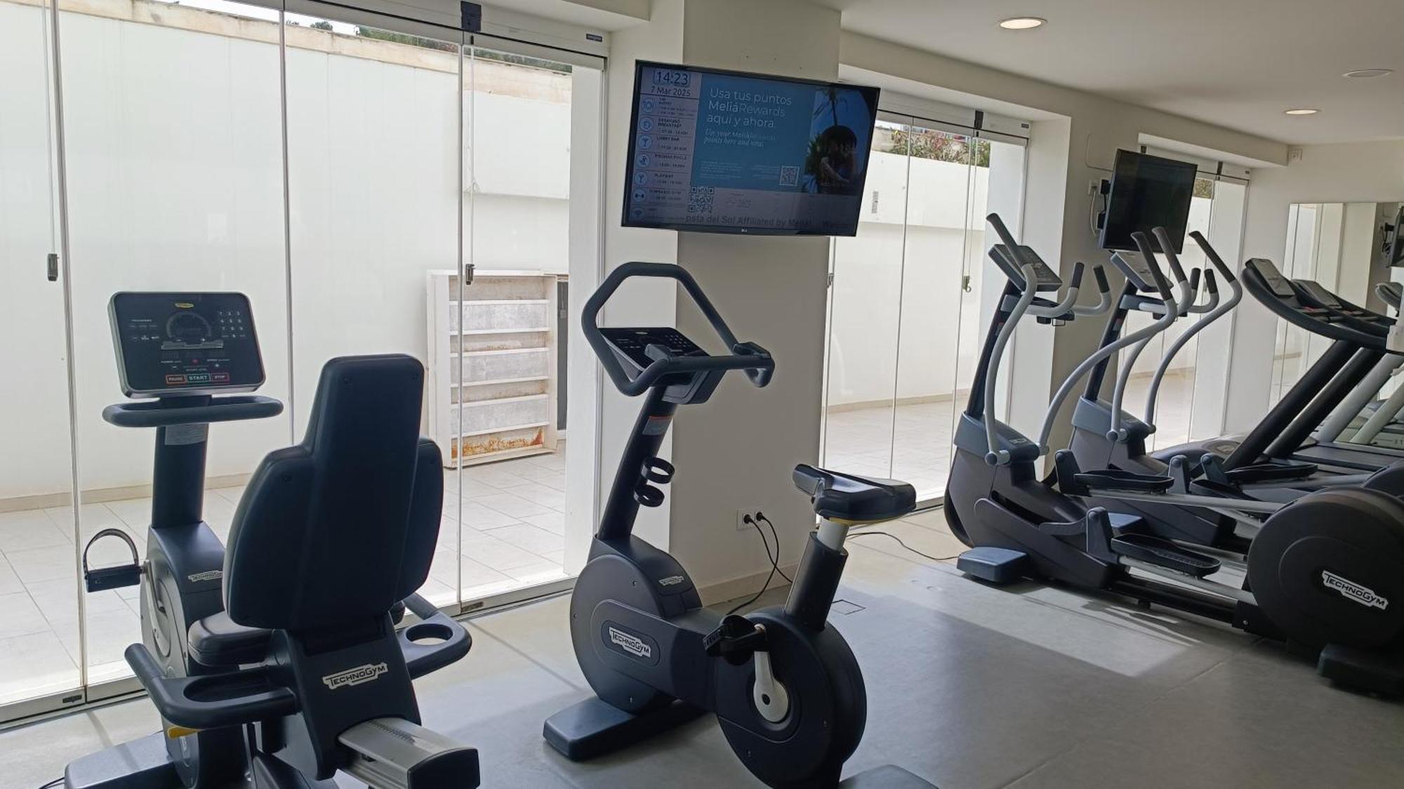 Wintowinrentals Executive Apt In Ocean House Complex Torremolinos Buitenkant foto
